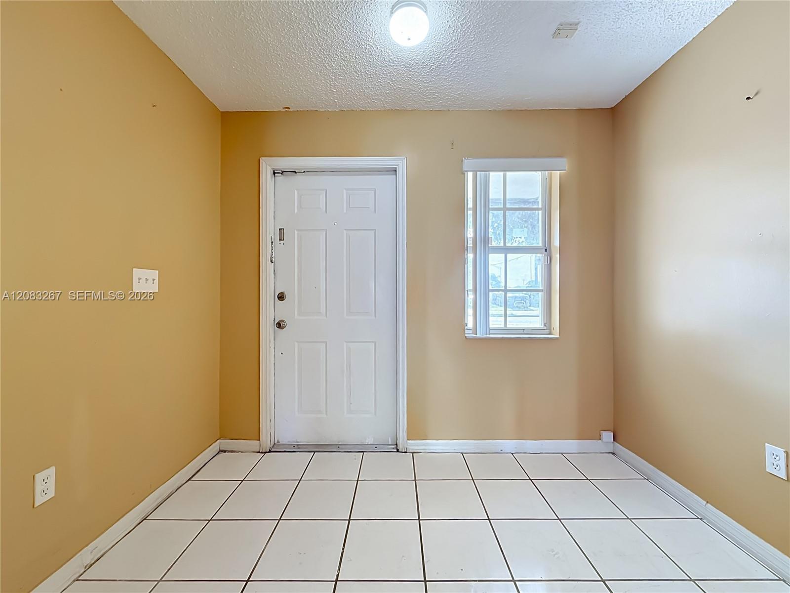18396 SW 138th Ct — Photo 2