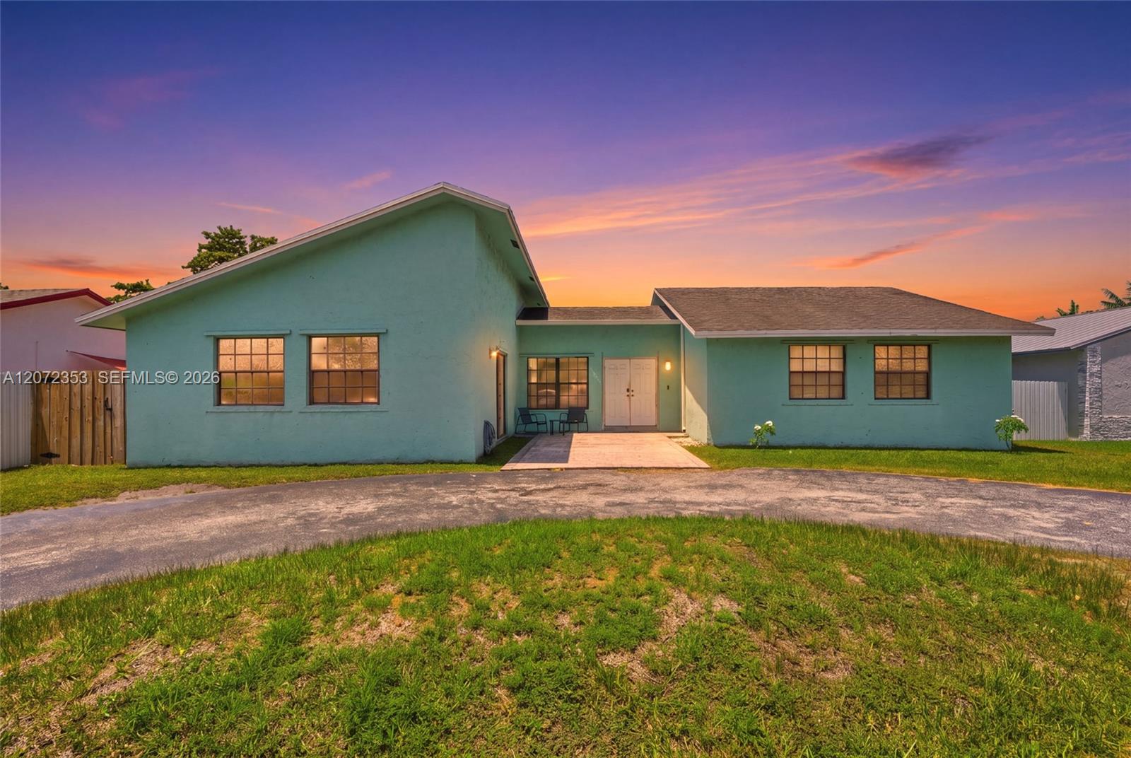 16604 SW 104th Ct, Miami FL 33157