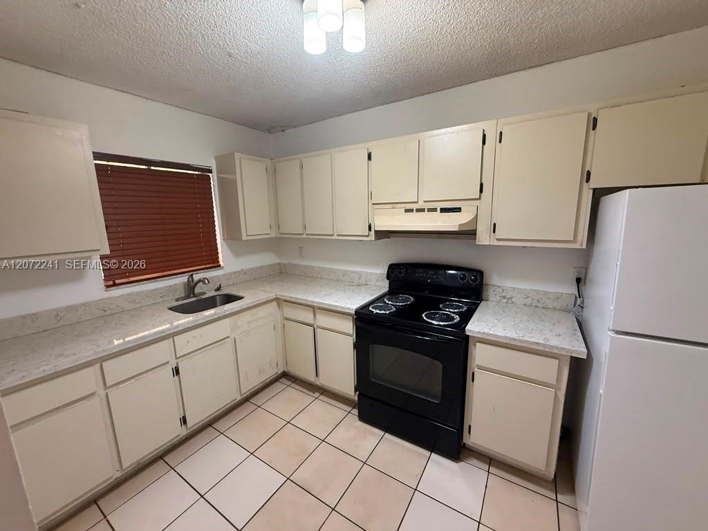 1501 W 42nd St # 208 — Photo 4