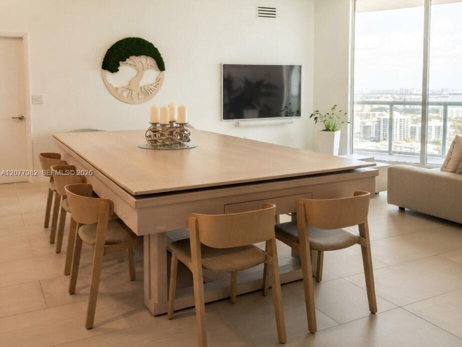 1900 N Bayshore Dr # 5004 — Photo 3