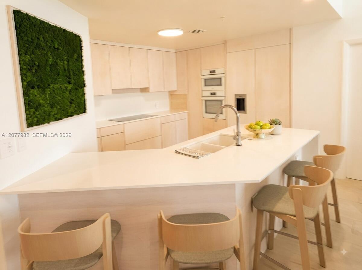 1900 N Bayshore Dr # 5004 — Photo 4