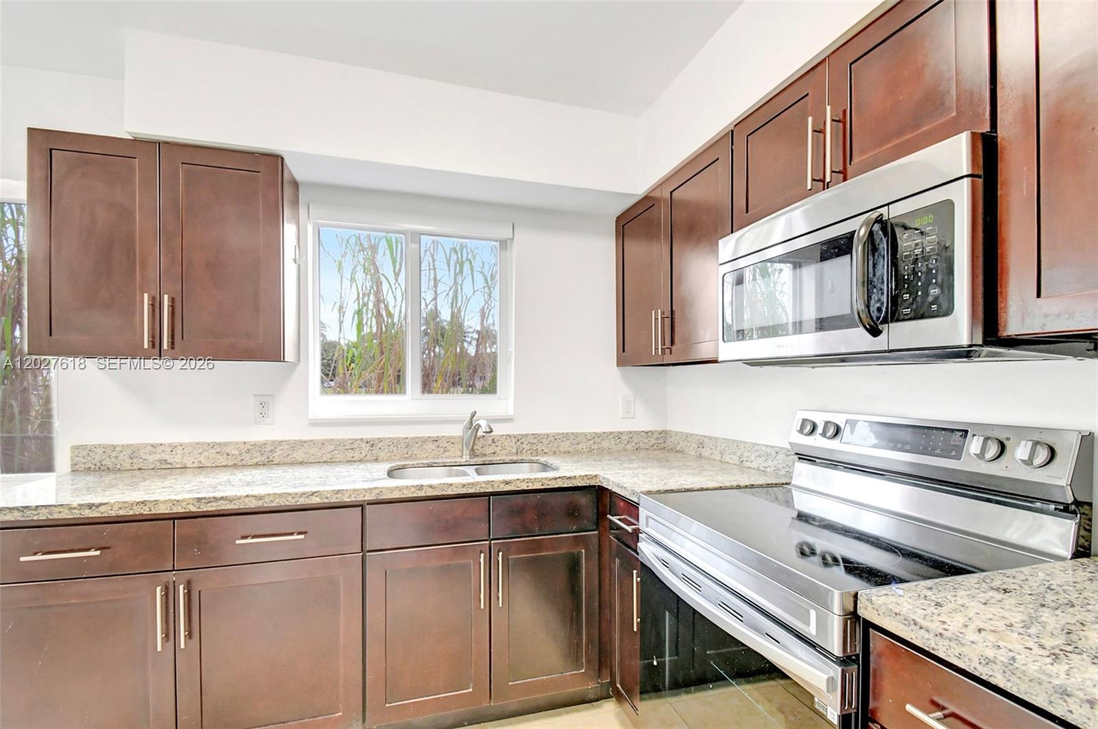 407 SE 9th Court # 1 — Photo 4