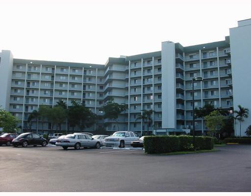 2334 S Cypress Bend Drive # 802, Pompano Beach FL 33069