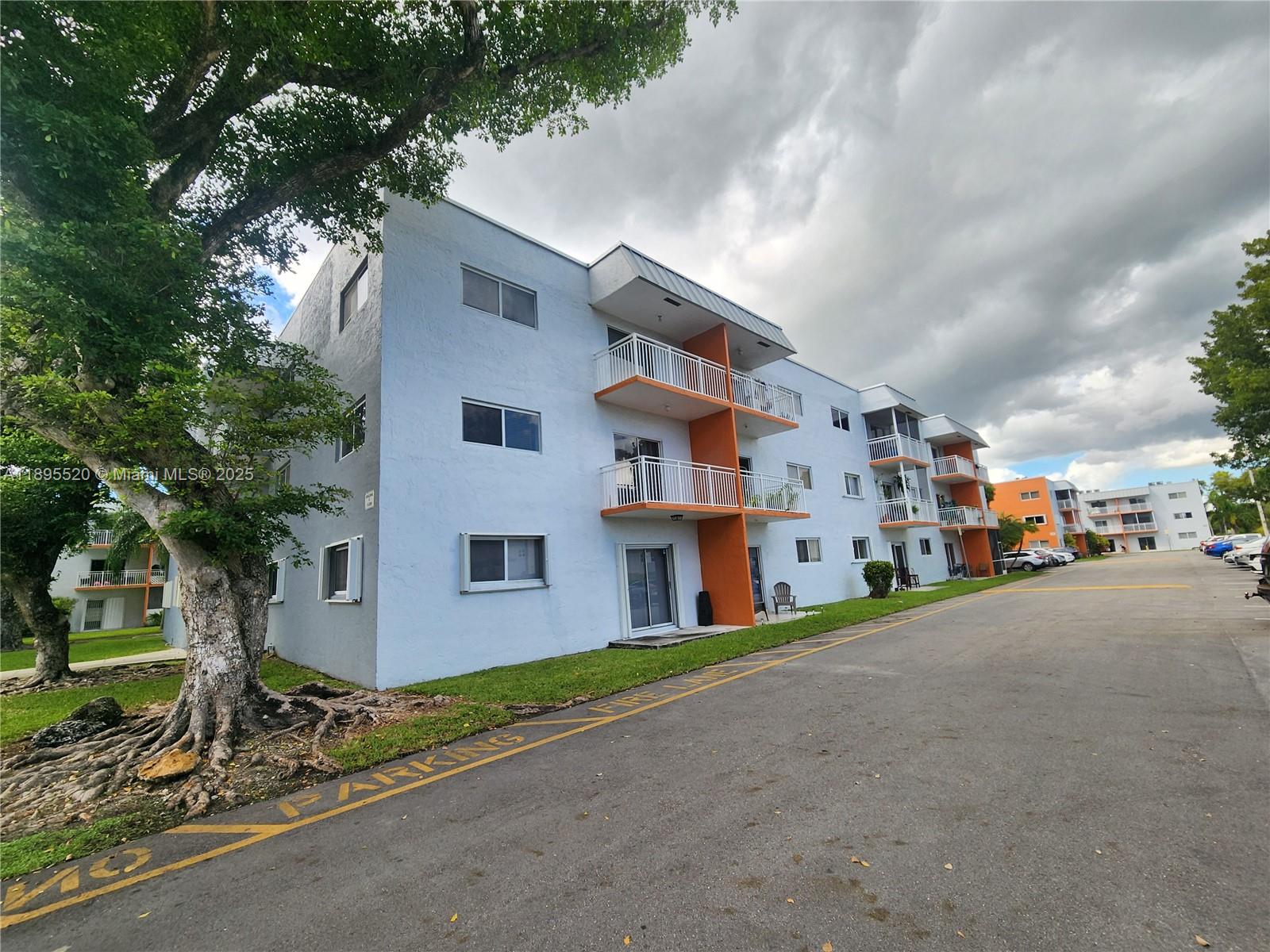 11309 SW 200th St # C, Miami FL 33157