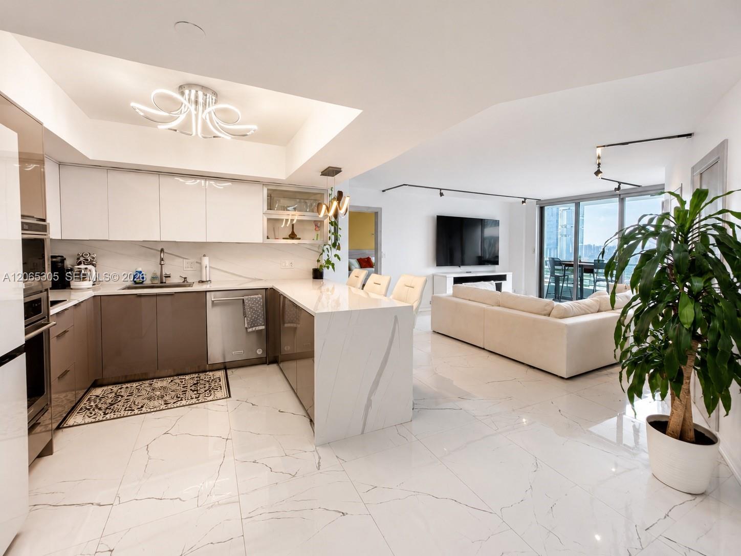 3600 Mystic Pointe Dr # 1715, Aventura FL 33180