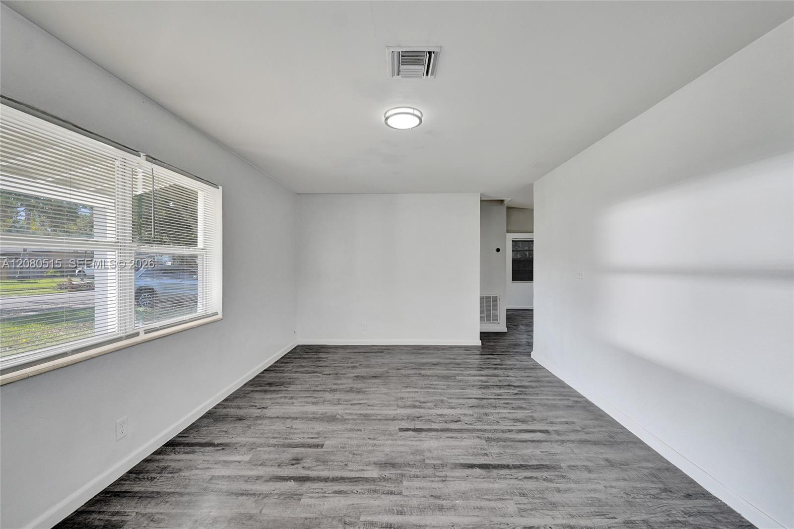 1421 NW 3rd Ave — Photo 3