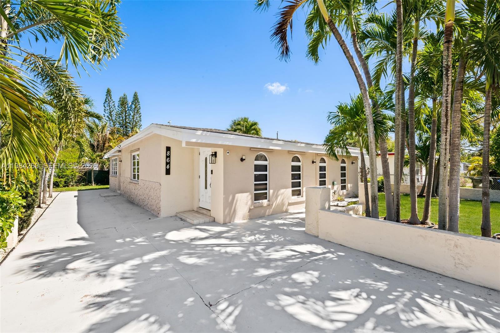 864 NW 16th Ter, Fort Lauderdale FL 33311