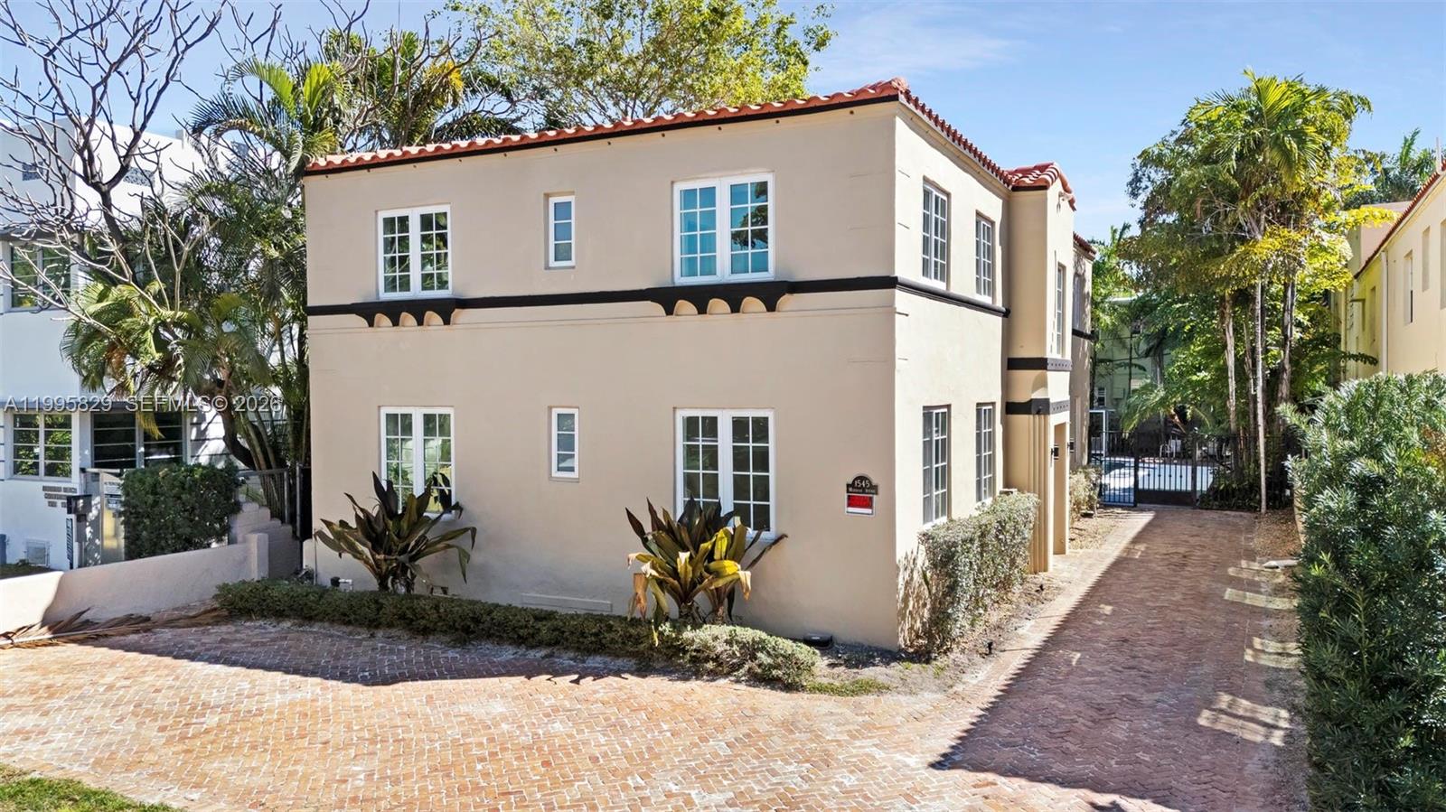1545 Meridian Ave View 1