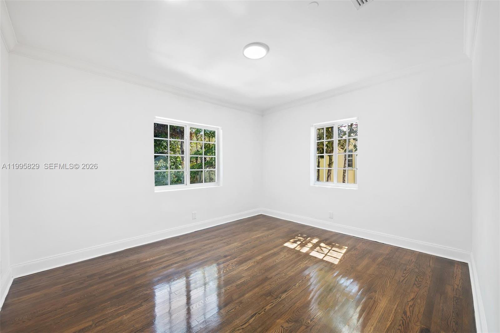 1545 Meridian Ave View 11