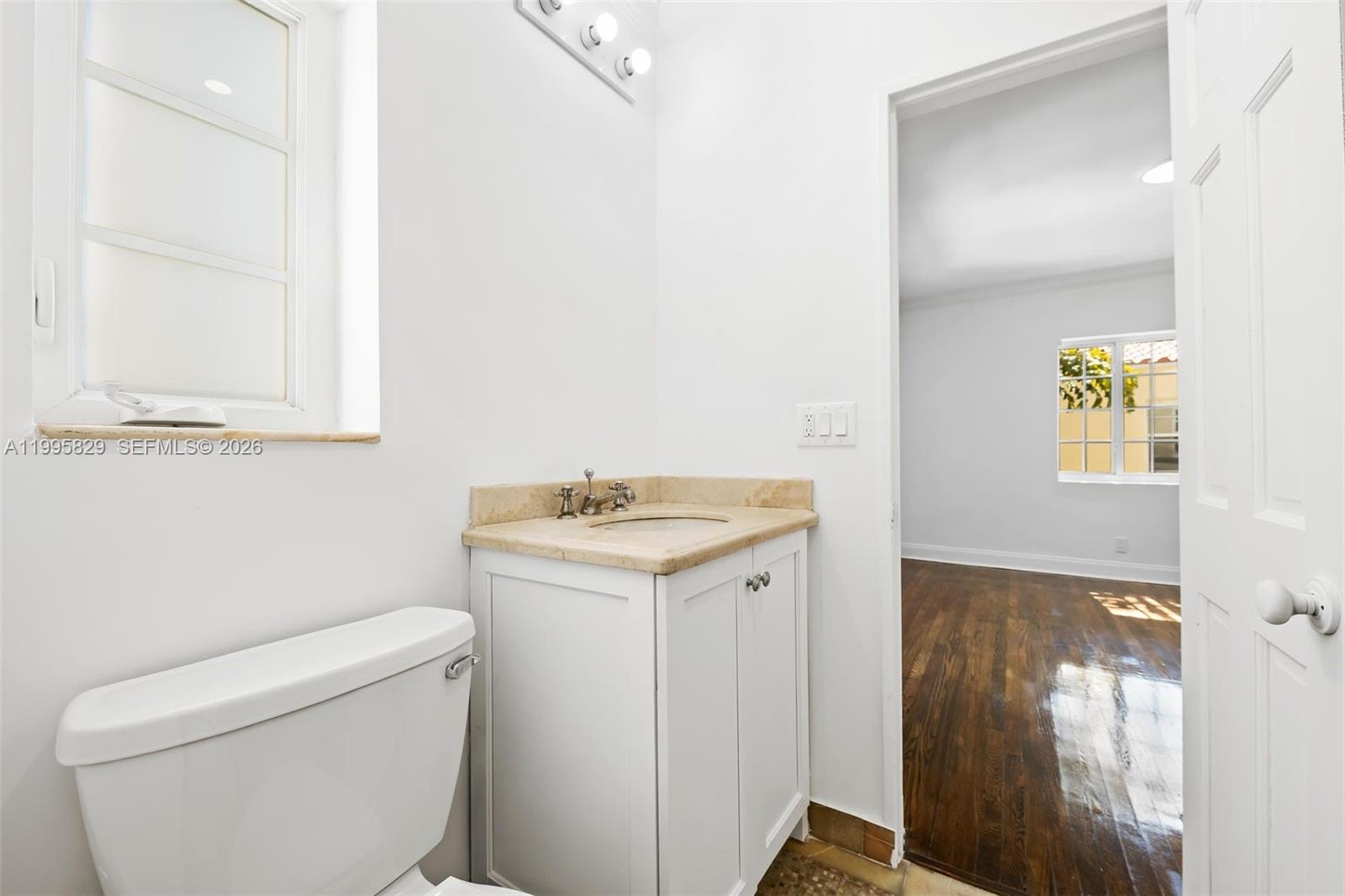 1545 Meridian Ave View 9