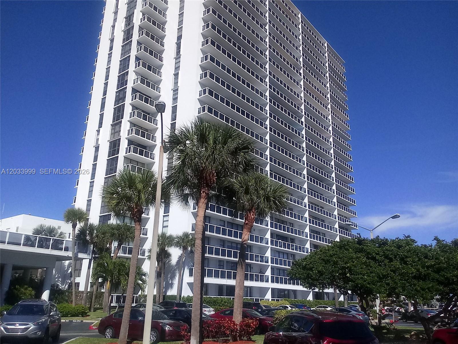 20505 E Country Club Dr # 237, Aventura FL 33180