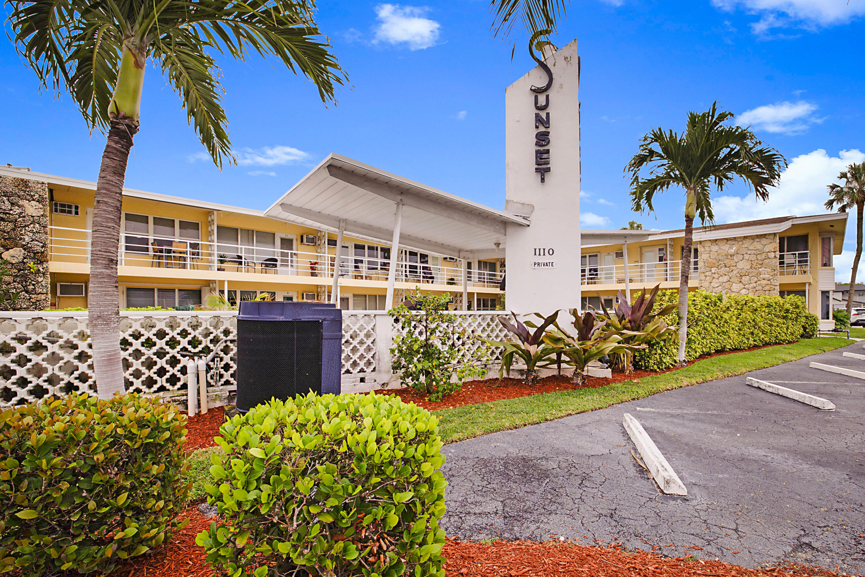 1110 N Riverside Drive # 12B, Pompano Beach FL 33062