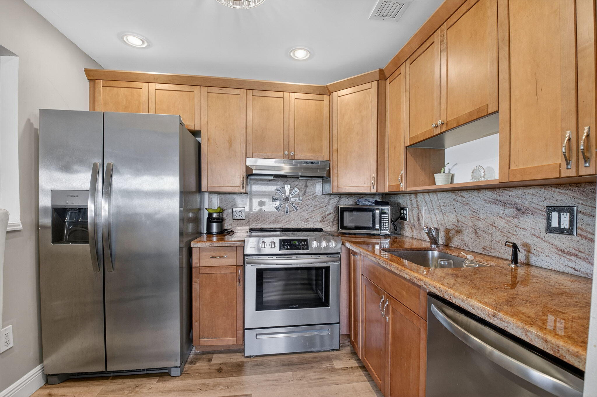 170 Valencia H, Delray Beach FL 33446