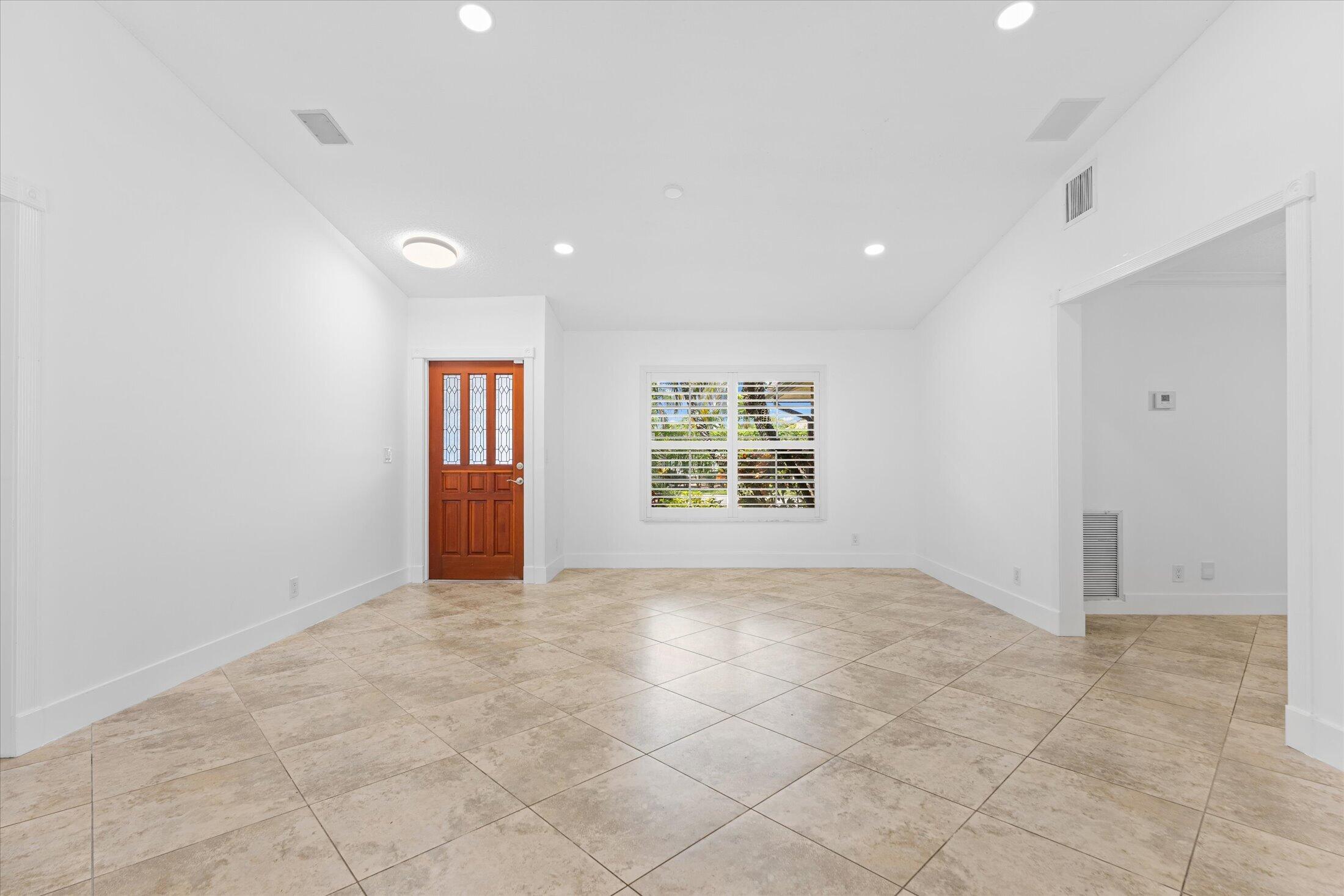 11580 NW 20TH Drive NW — Photo 5
