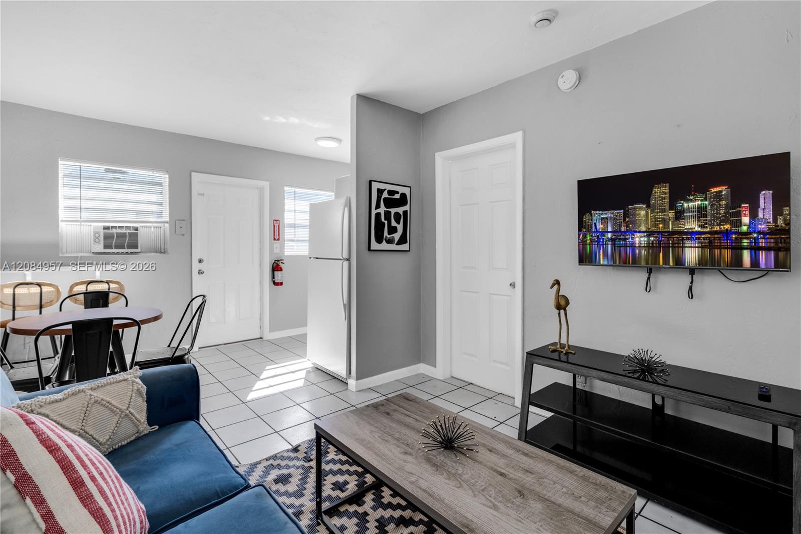 105 SW 5th Ct # 3 — Photo 3