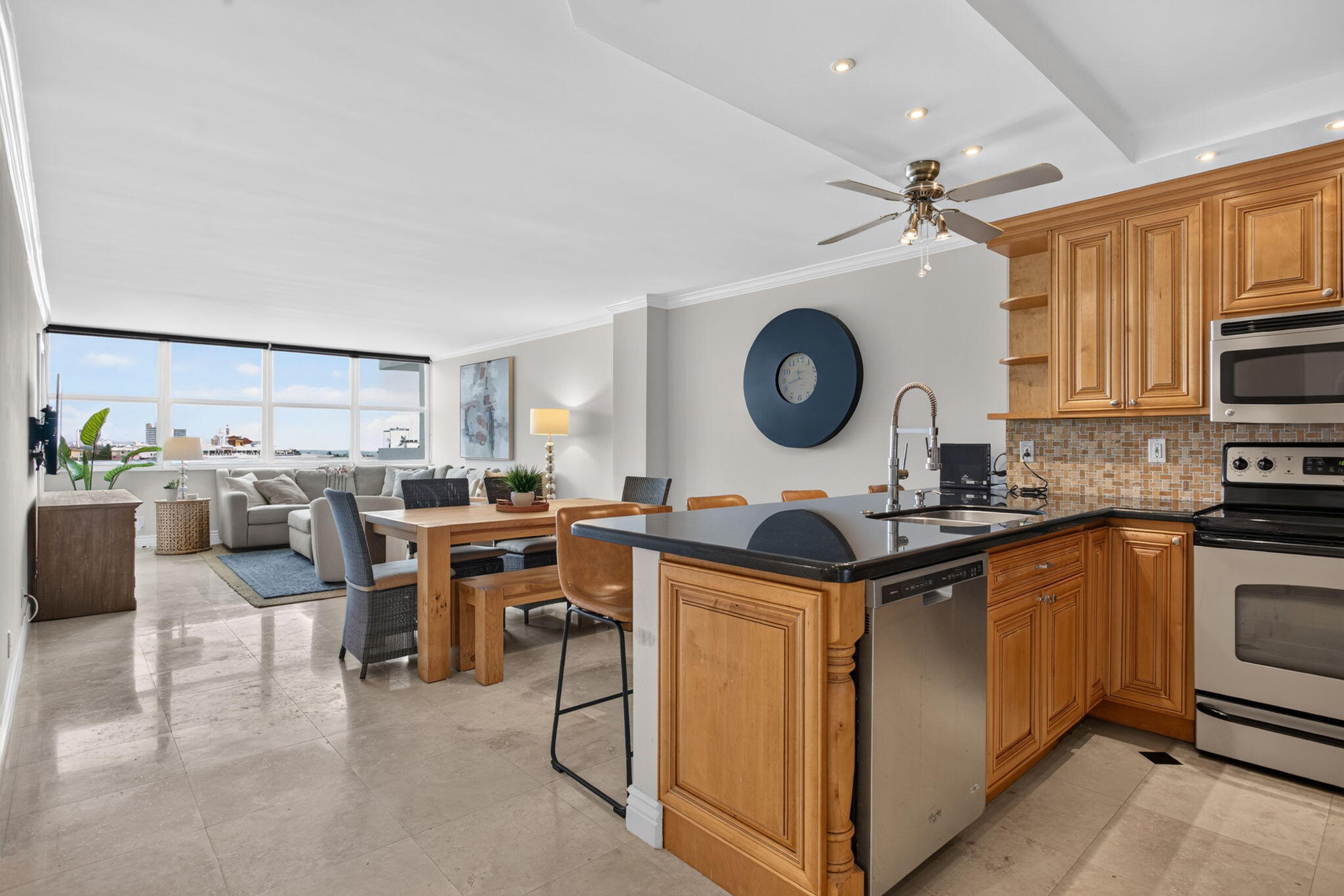 800 SE 20TH Avenue # 811 — Photo 2