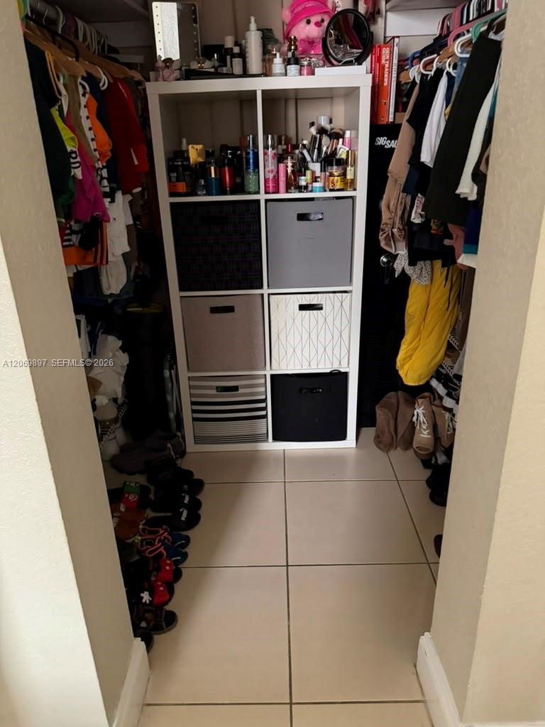 1630 W 46th St # 504C — Photo 4