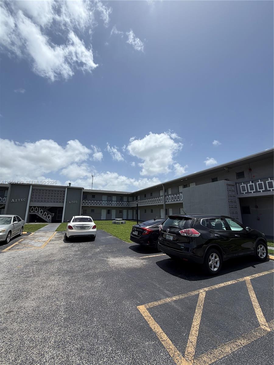 6720 Arbor Dr # 212, Miramar FL 33023