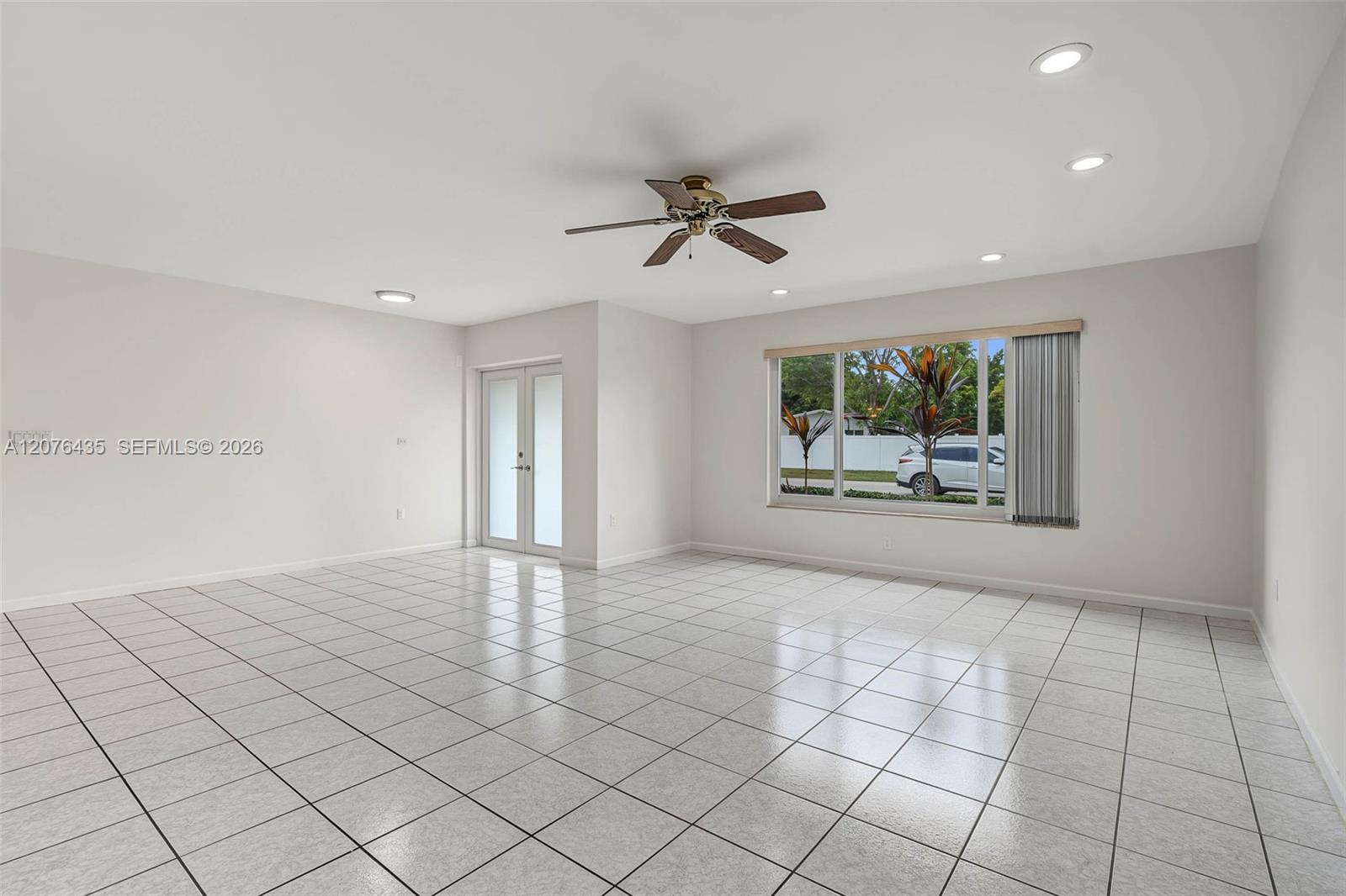 17721 SW 93rd Ave — Photo 2