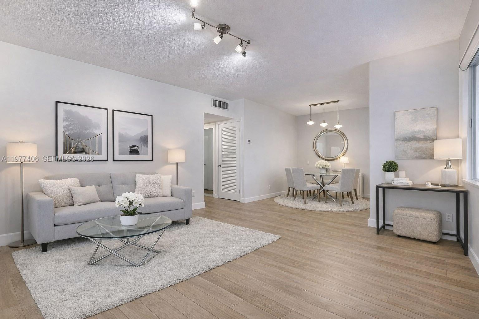 5300 Washington St # D303, Hollywood FL 33021