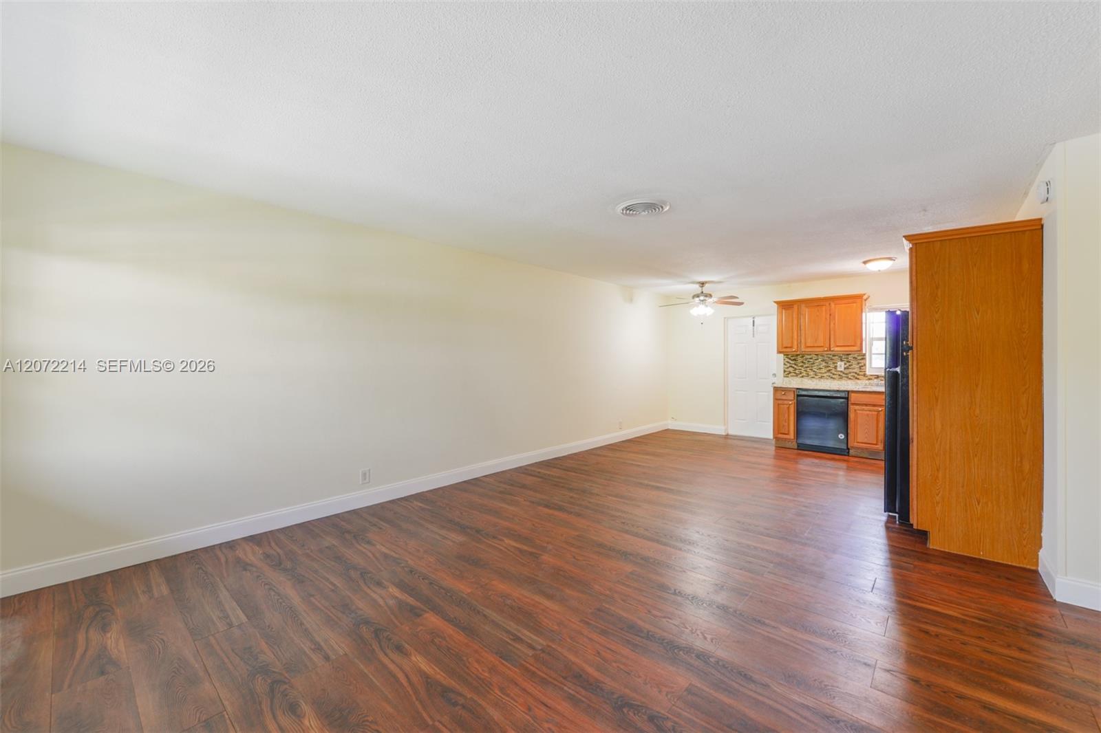 5420 NE 22nd Ter # 16 — Photo 3