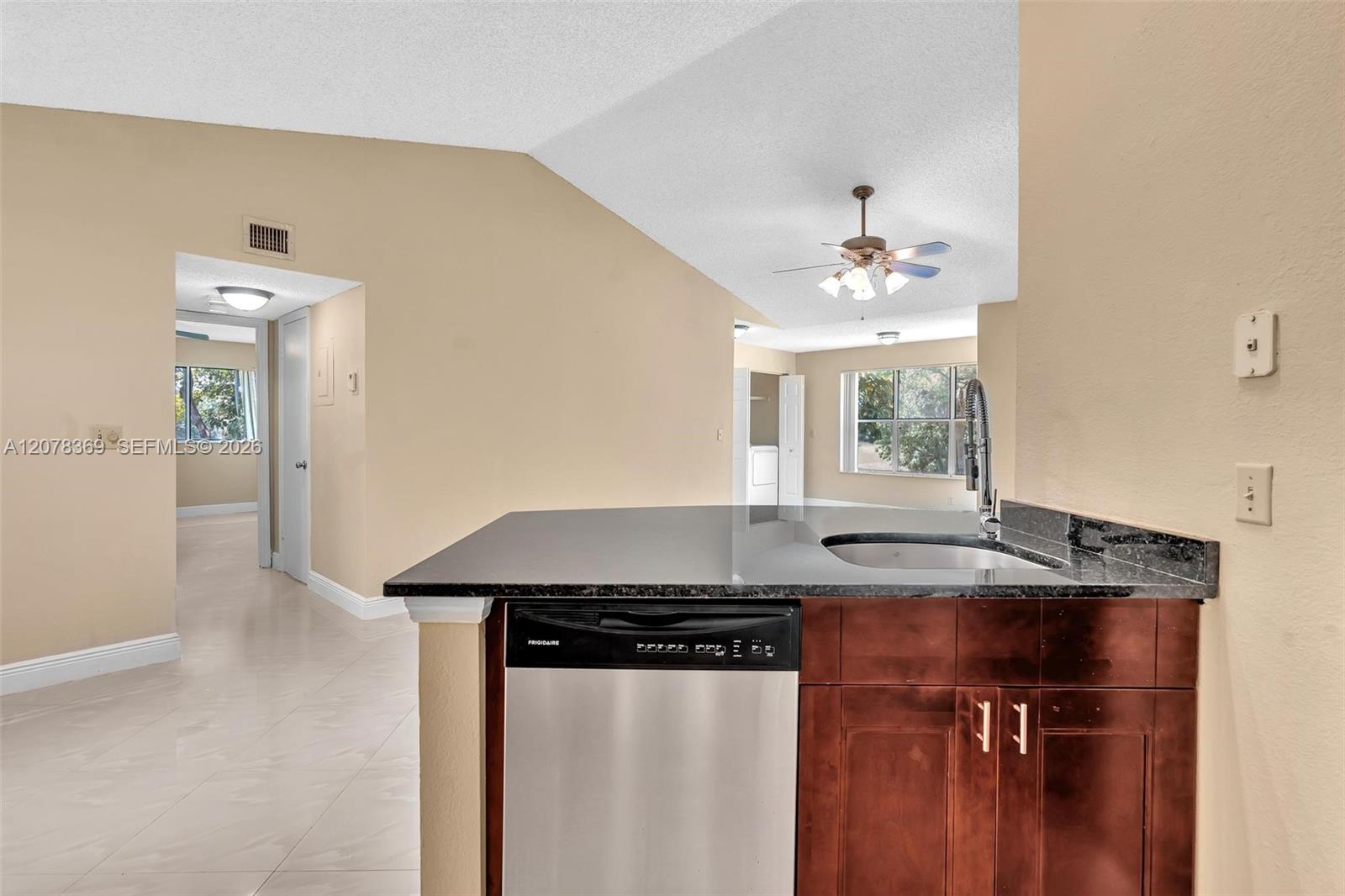 3370 Pinewalk Dr N # 1222 — Photo 4