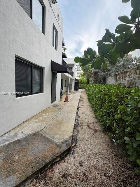 625 SW 5th Ave # 10 — Photo 2