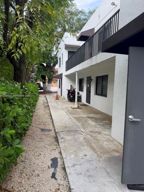 625 SW 5th Ave # 10 — Photo 3