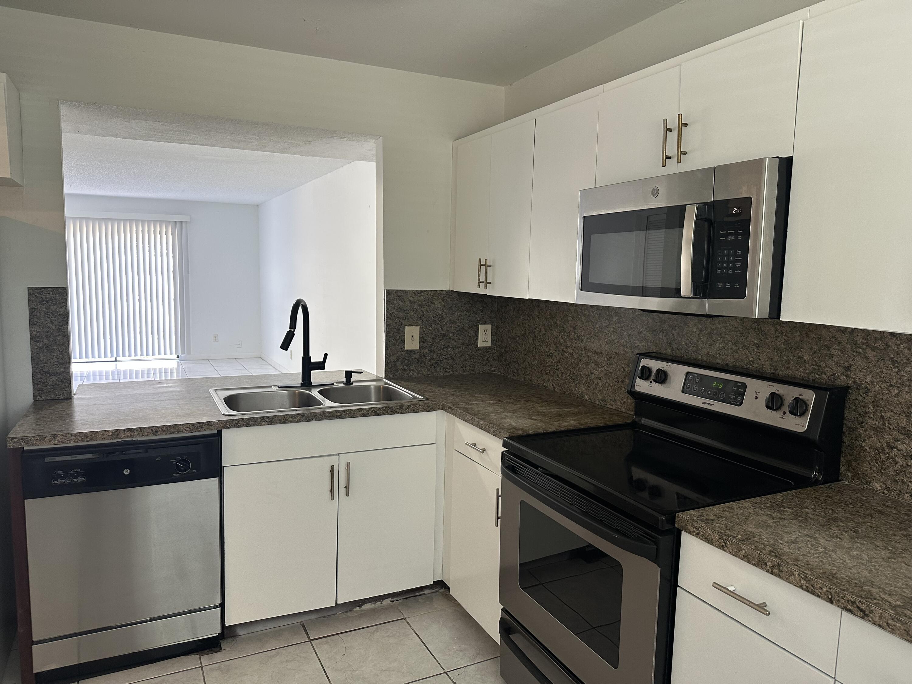 931 SW 20TH Court, Delray Beach FL 33445