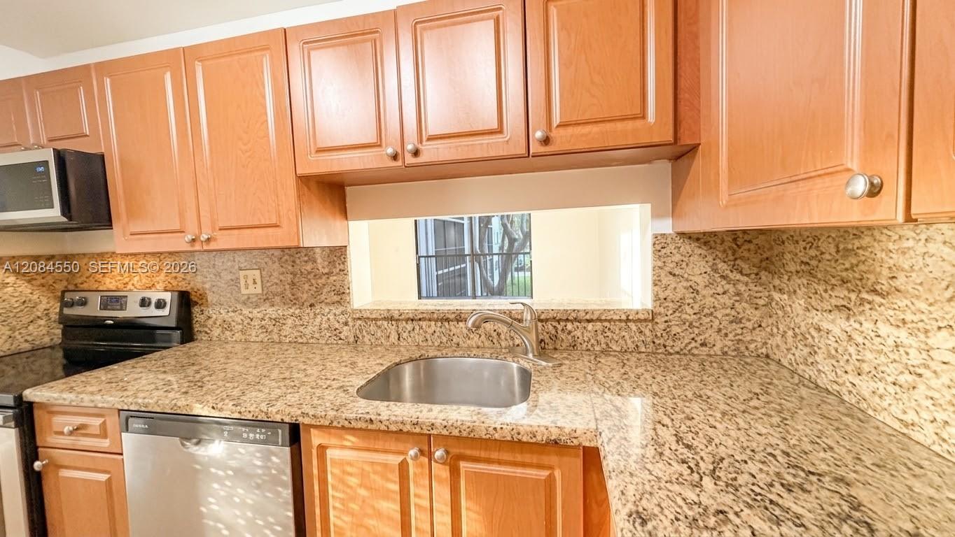 8520 SW 133rd Ave Rd # 210 — Photo 3