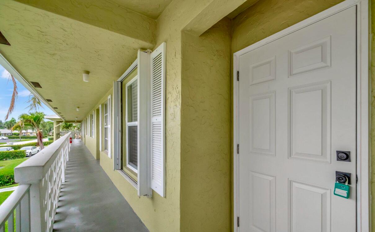 1140 MAHOGANY Way # 204 — Photo 5