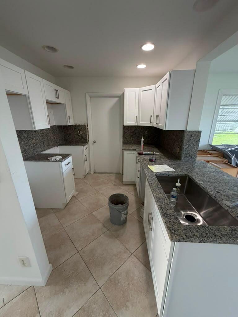 514 SW 20TH Street — Photo 2