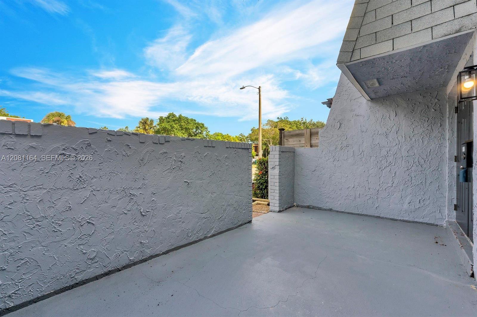 7402 NW 75th St — Photo 5