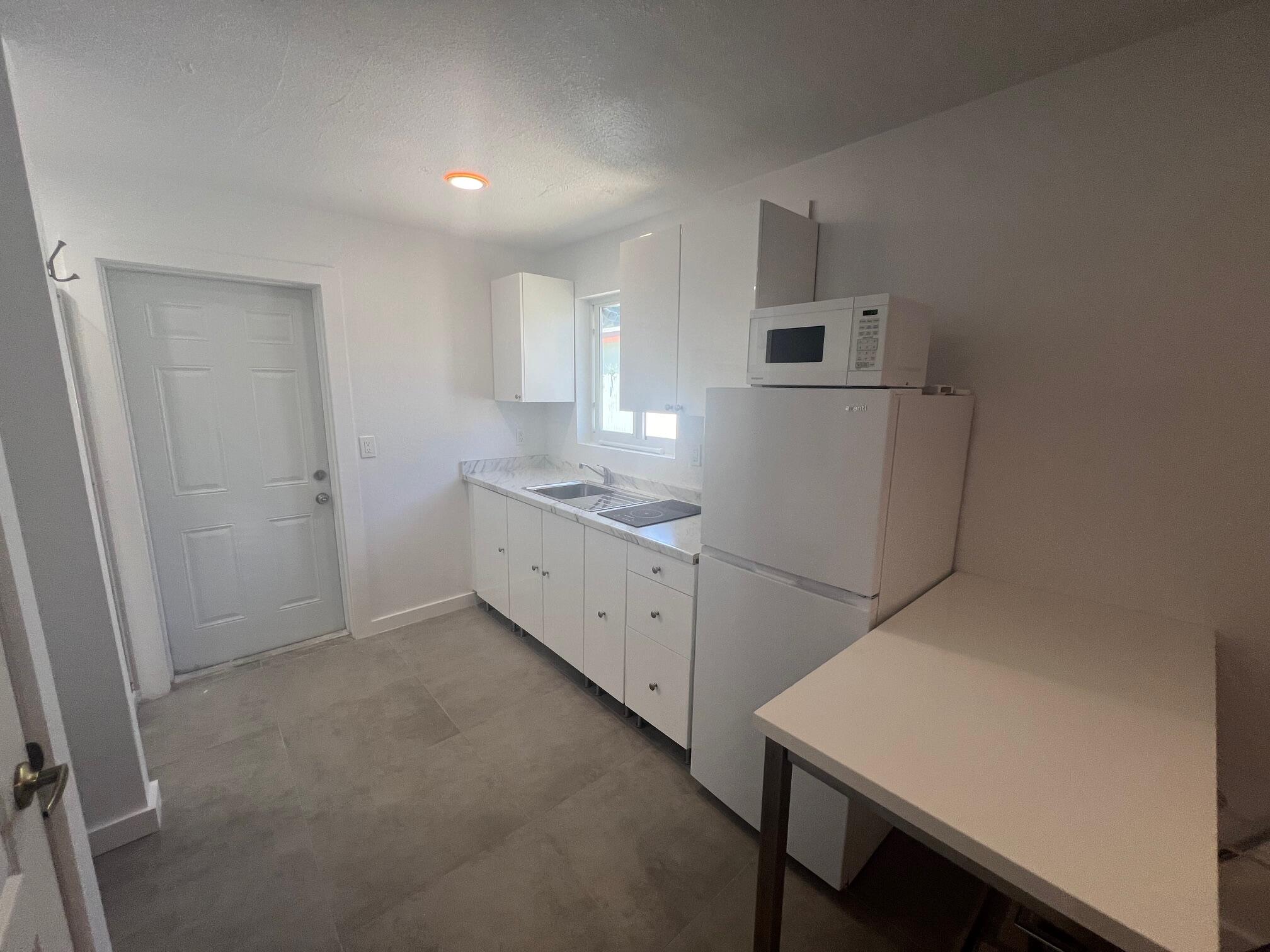 1244 W 27TH Street # B, Riviera Beach FL 33404