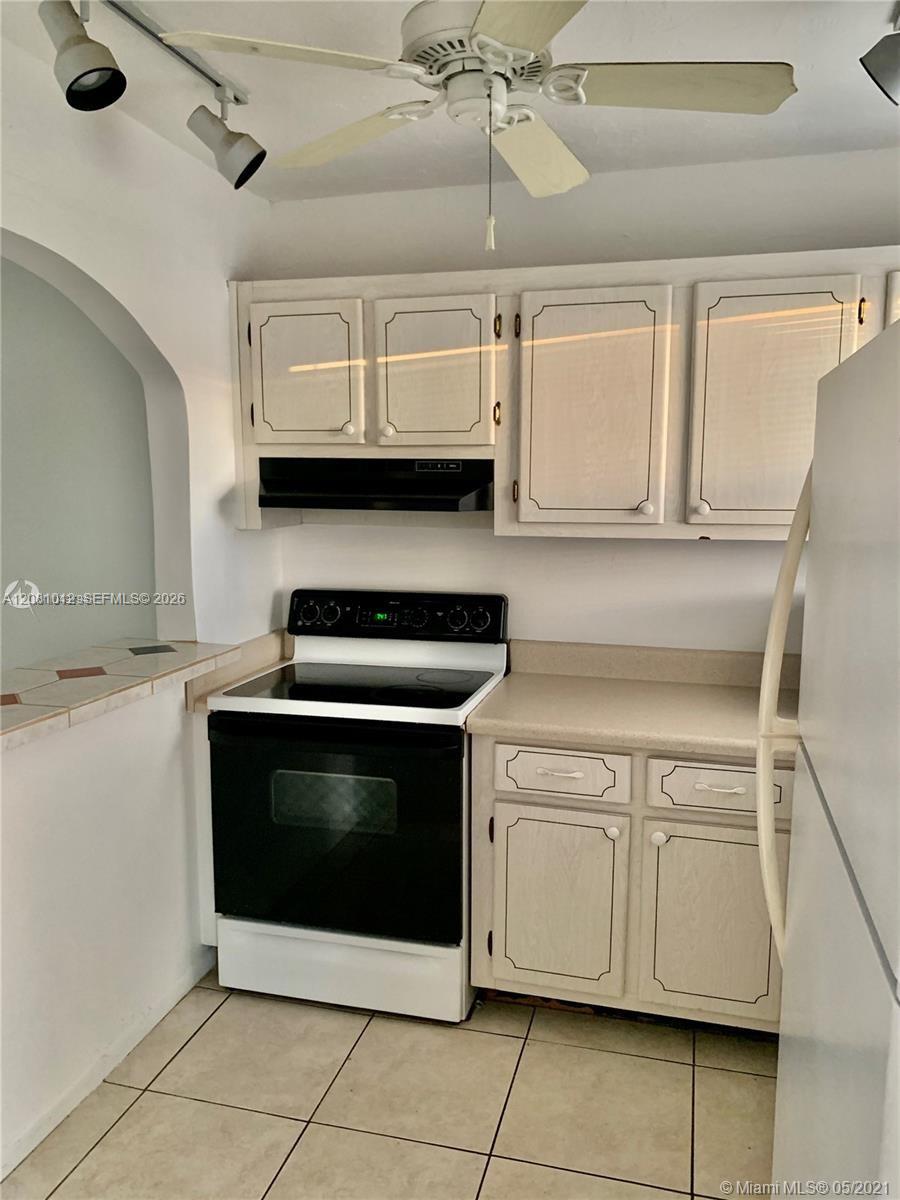 8220 Sunrise Lakes Blvd # 307 — Photo 3