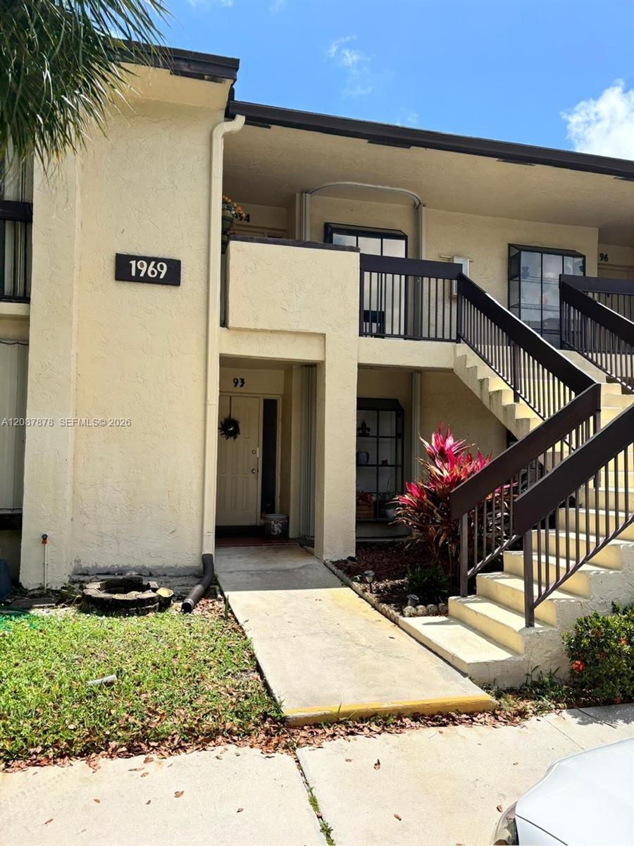 1969 SW 15th St # 93 — Photo 2