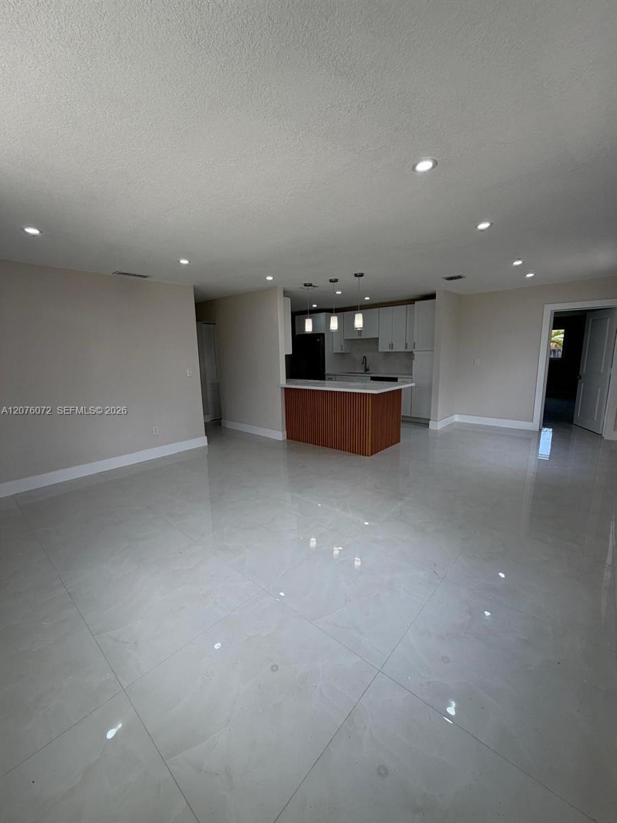 15400 SW 305th St — Photo 4