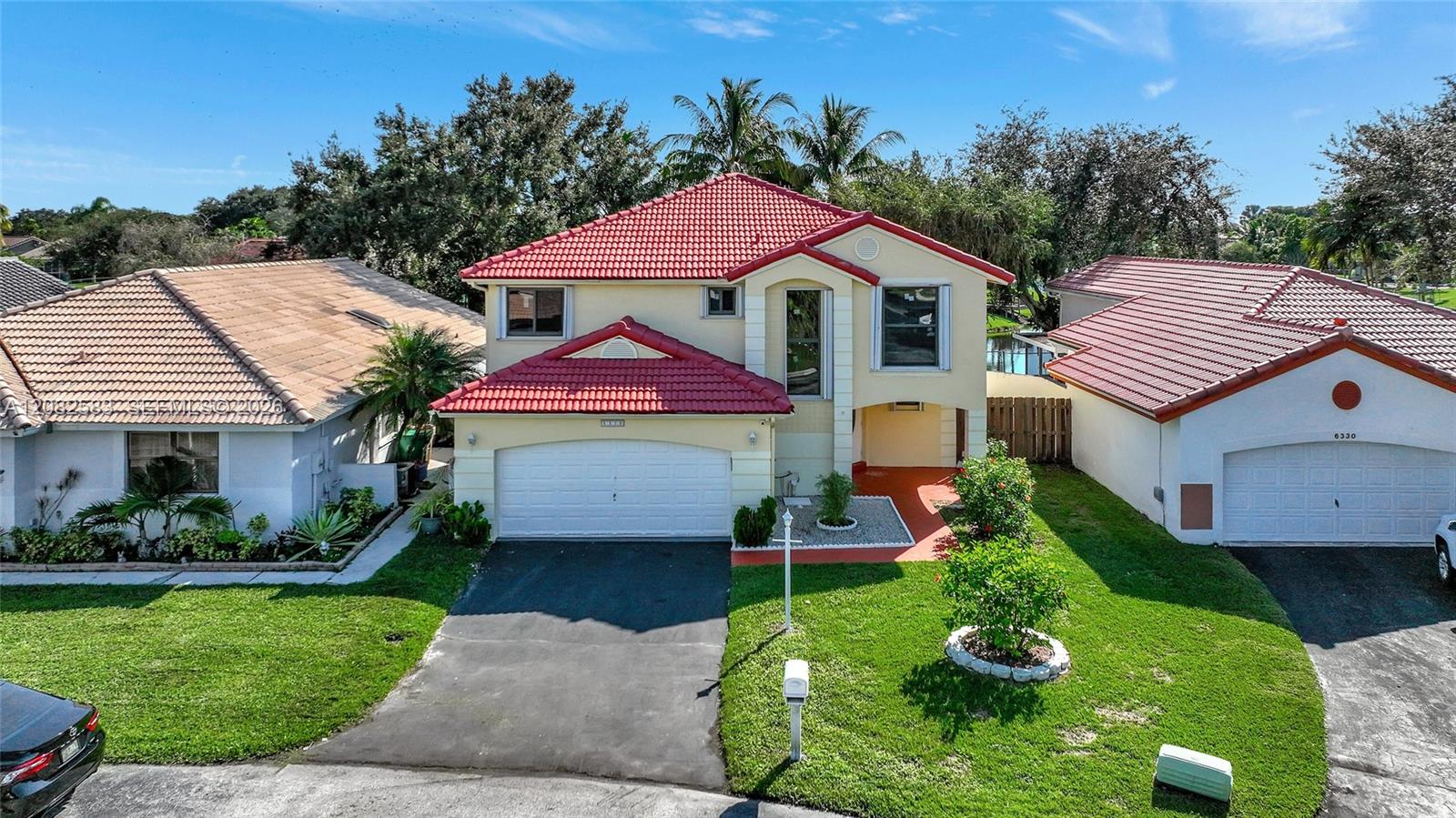 6320 Plymouth Ln — Photo 4