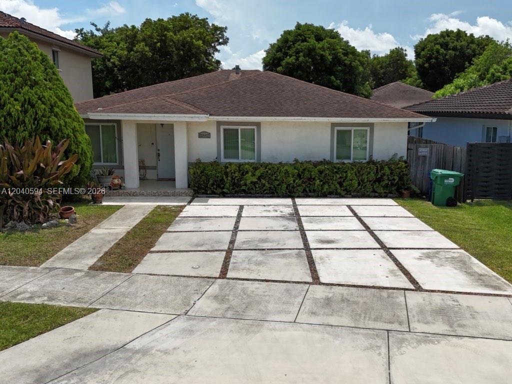 22442 SW 109th Ct, Miami FL 33170