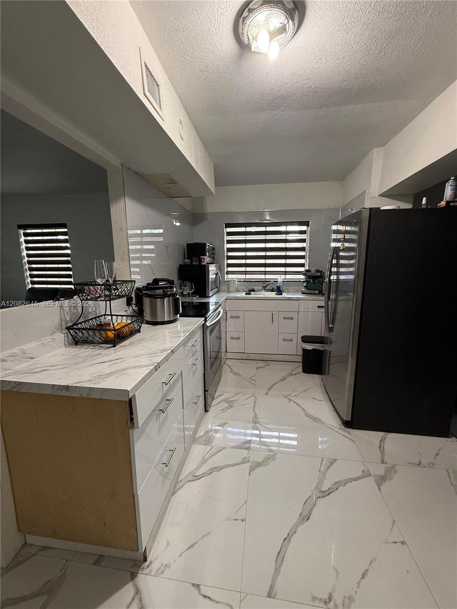 16415 NW 22nd Ave — Photo 4