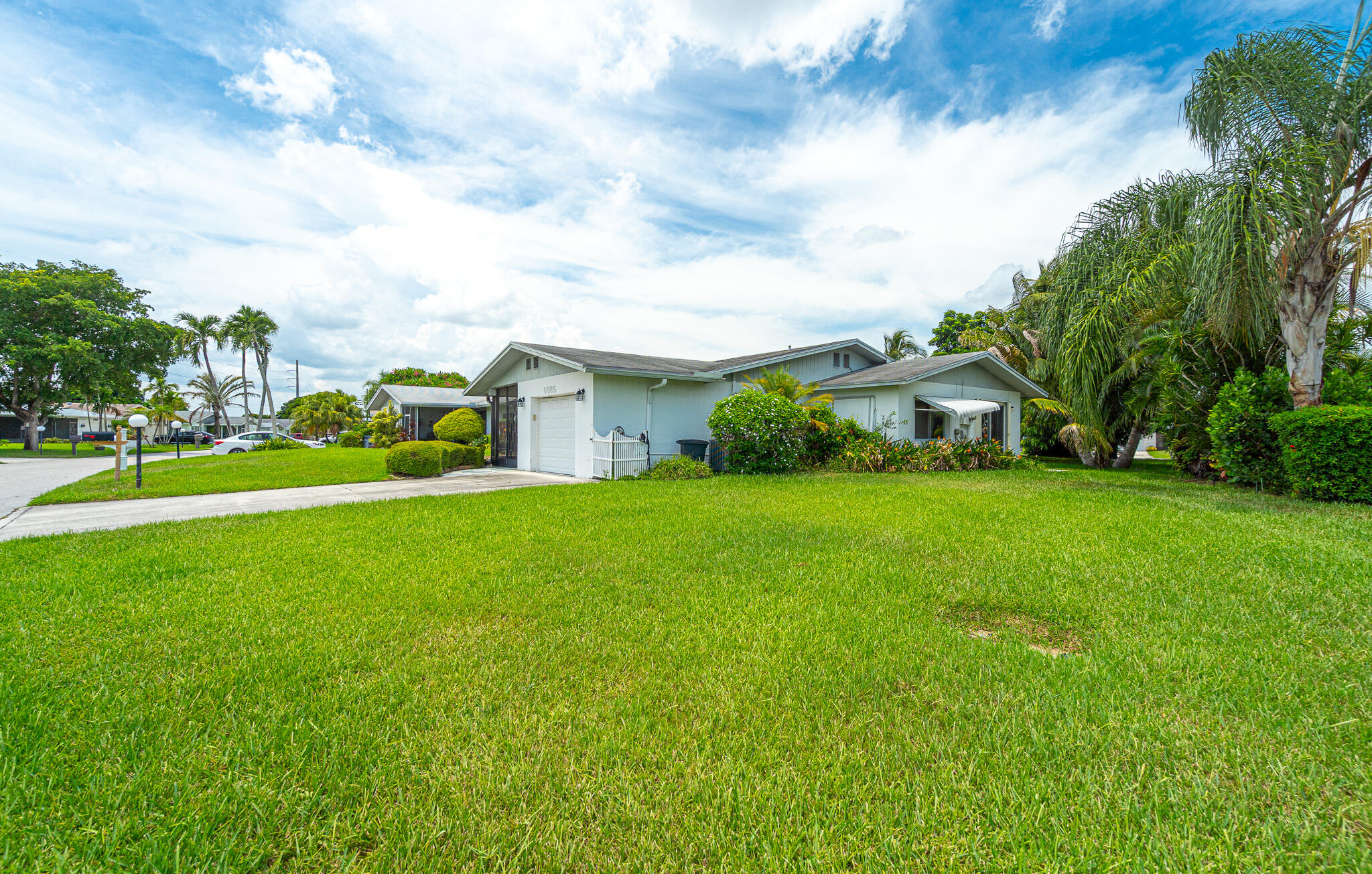 6085 Stanley Lane — Photo 4