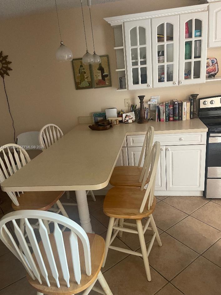 9400 Sunrise Lakes Blvd # 105, Sunrise FL 33322