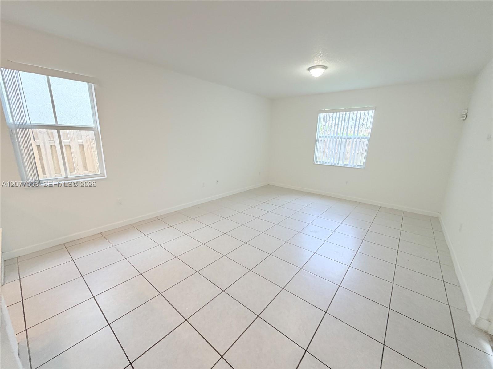 2405 NW 131st Cir — Photo 3