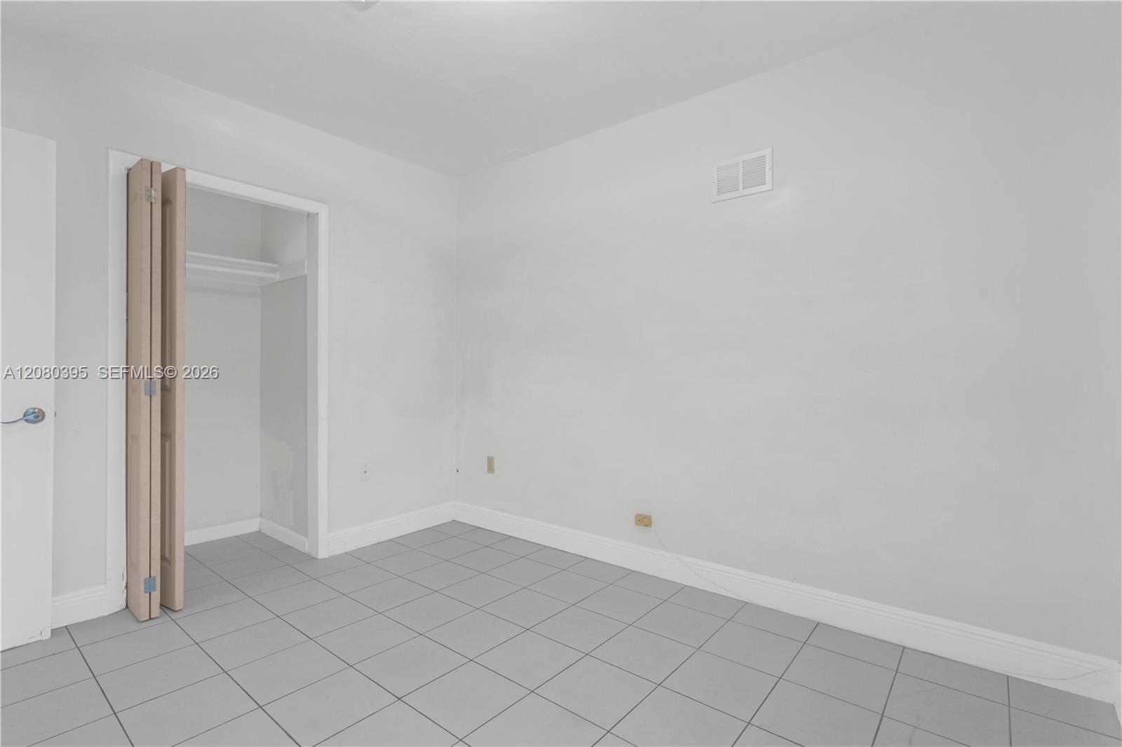 9441 SW 27th Dr — Photo 5