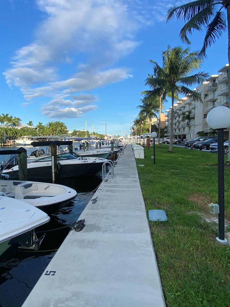 1731 SE 15th Street # 202, Fort Lauderdale FL 33316