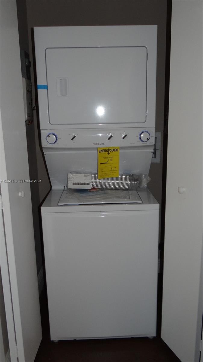 1469 SW 5th St # 1 — Photo 5