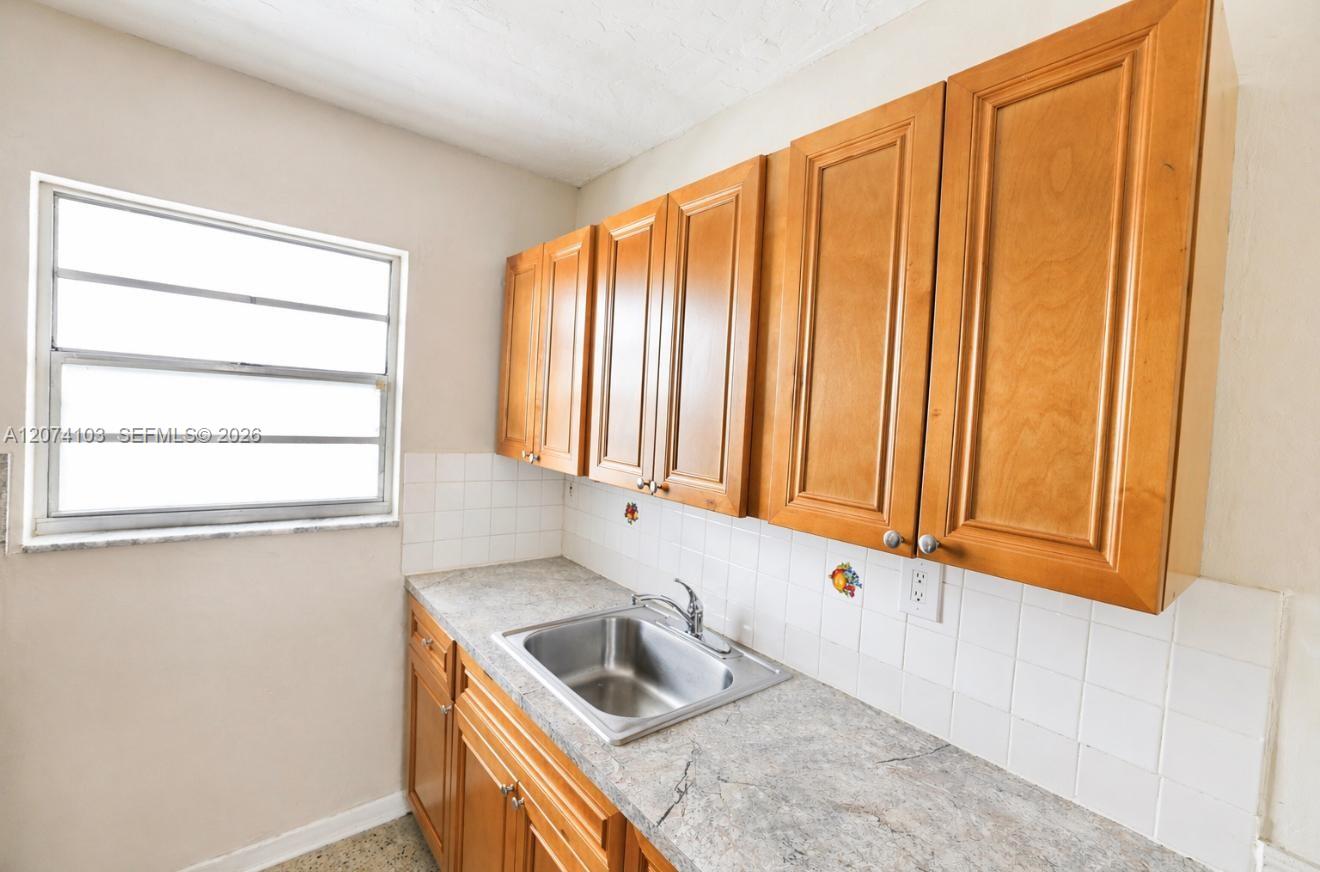 2315 W Okeechobee Rd # 304 — Photo 2