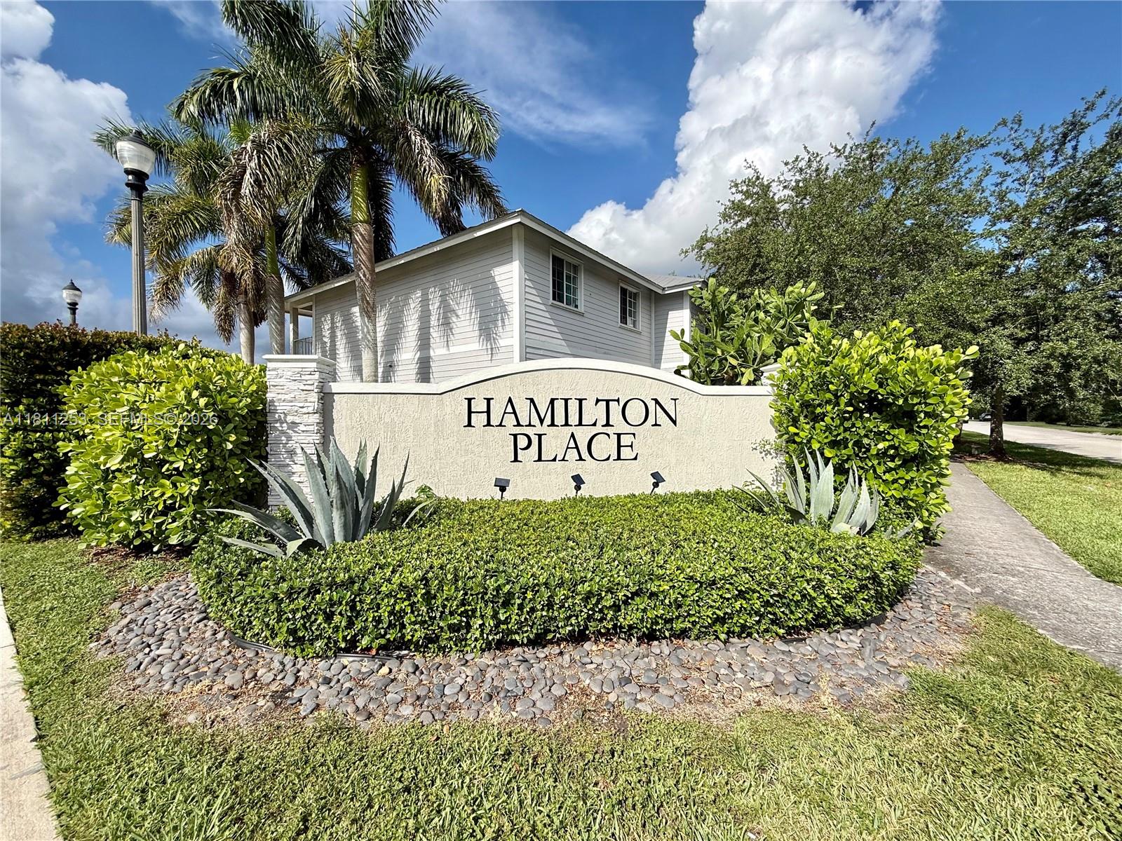 907 SE 17th Ct, Homestead FL 33034