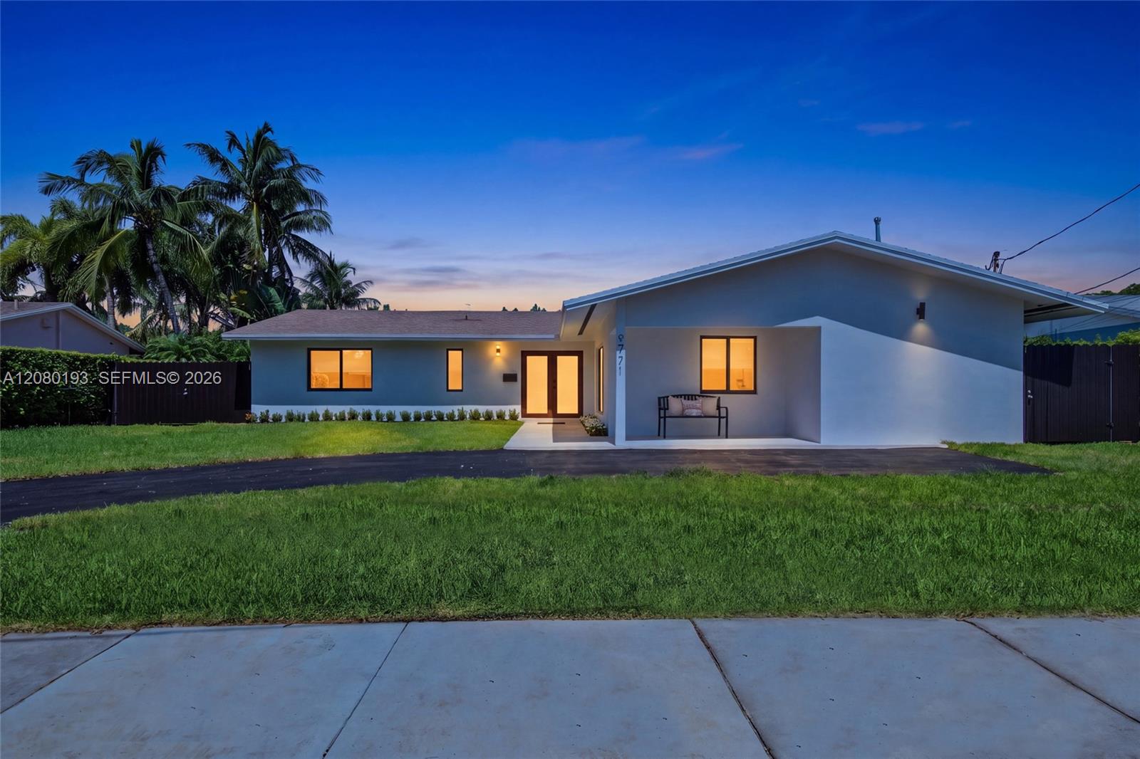 9771 Bel Aire Dr — Photo 2