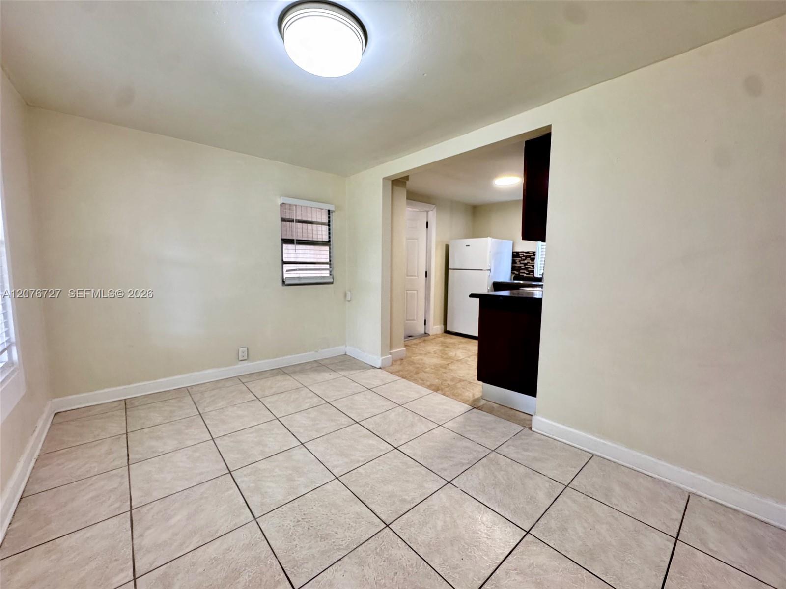 719 Glenn Pkwy — Photo 3